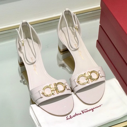 페라가모 바라 간치니 샌들