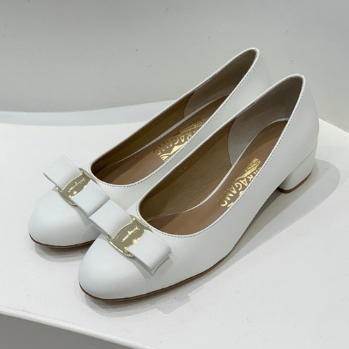 페라가모 바라 리본 펌프스