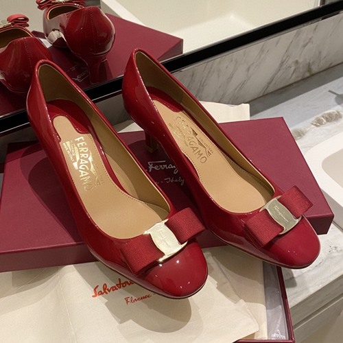 페라가모 바라 리본 펌프스