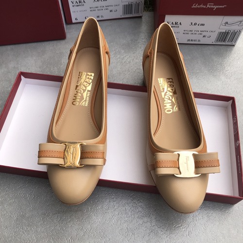 페라가모 바라 리본 펌프스