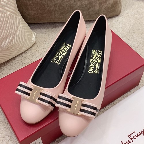 페라가모 바라 리본 펌프스