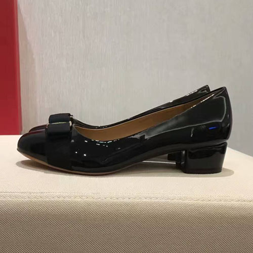 페라가모 바라 리본 펌프스