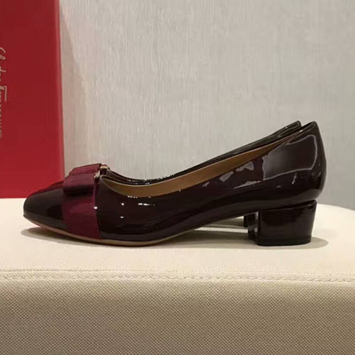 페라가모 바라 리본 펌프스