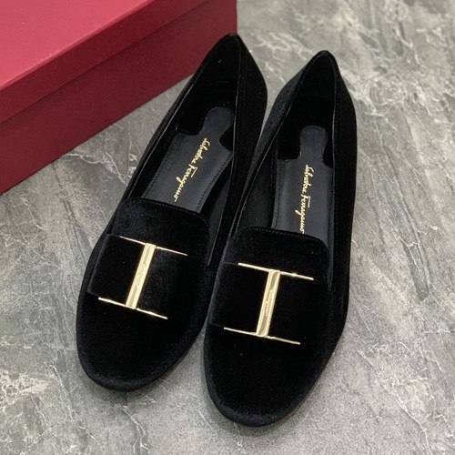 페라가모 바라 플랫슈즈 벨벳