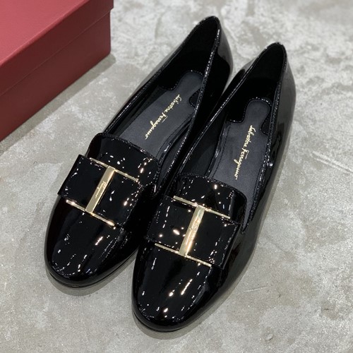 페라가모 바라 플랫슈즈 페이던트