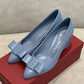 페라가모 비바 미들힐 펌프스