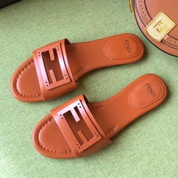 펜디 FF 로고 플라크 슬라이더 뮬 슬리퍼