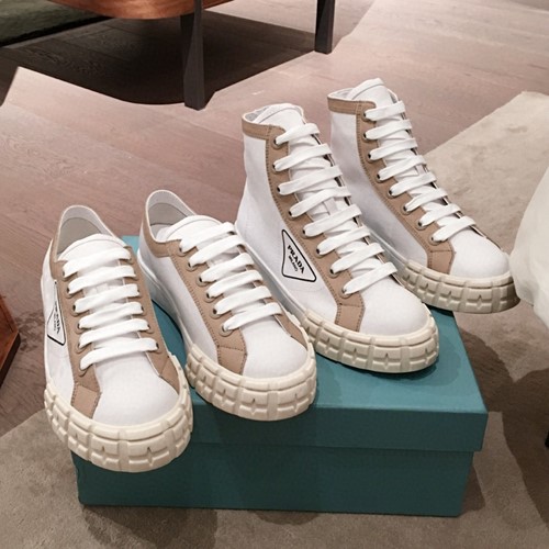 프라다 개버딘 로우탑 스니커즈, 하이탑