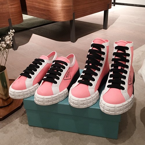 프라다 개버딘 로우탑 스니커즈, 하이탑