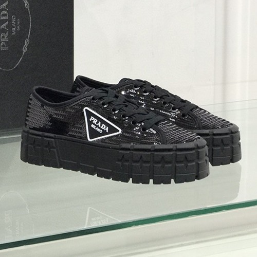 프라다 개버딘 휠 스니커즈