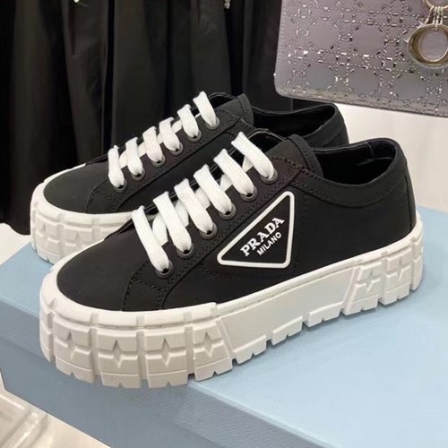 프라다 나일론 개버딘 휠 스니커즈