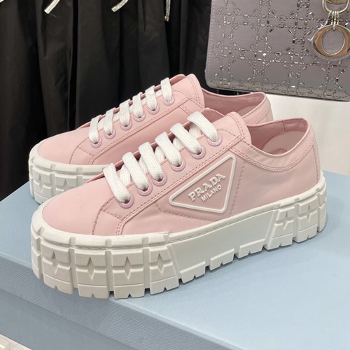 프라다 나일론 개버딘 휠 스니커즈