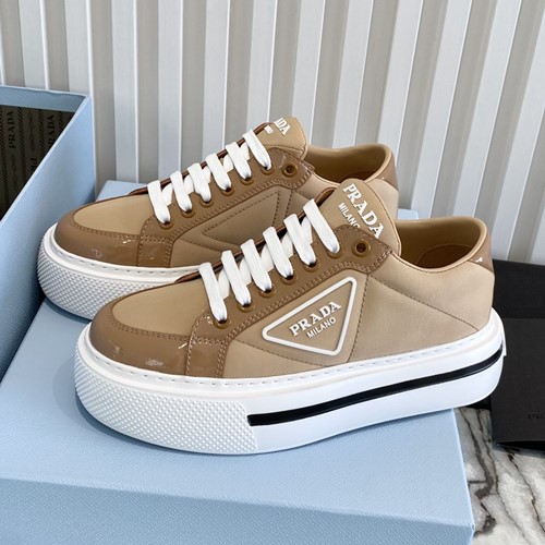 프라다 로우탑 스니커즈