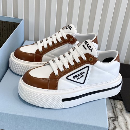 프라다 로우탑 스니커즈