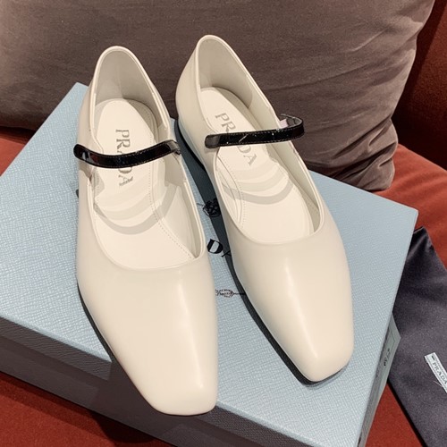 프라다 메리제인 슈즈