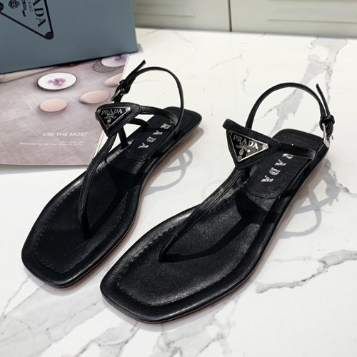 프라다 삼각로고 T 스트랩 샌들