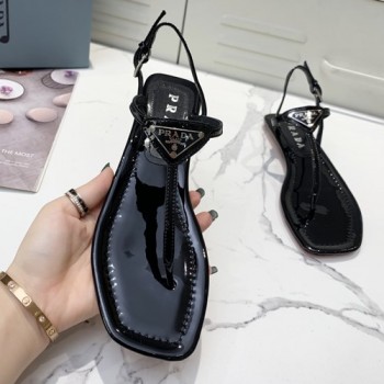 프라다 삼각로고 T 스트랩 샌들