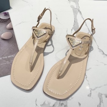 프라다 삼각로고 T 스트랩 샌들