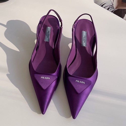 프라다 삼각로고 브러시드 슬링백