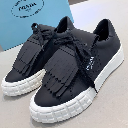 프라다 스니커즈