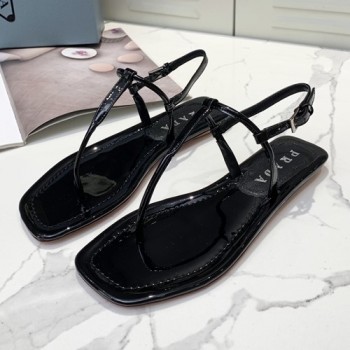 프라다 스트랩 샌들