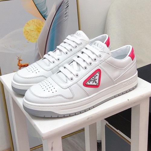 프라다 트라이앵글 로고 남.여 스니커즈