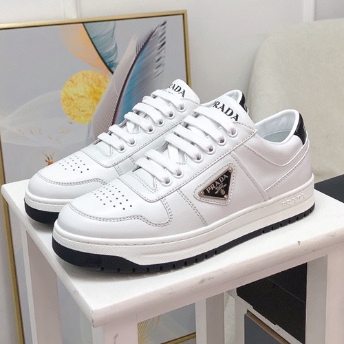 프라다 트라이앵글 로고 남.여 스니커즈