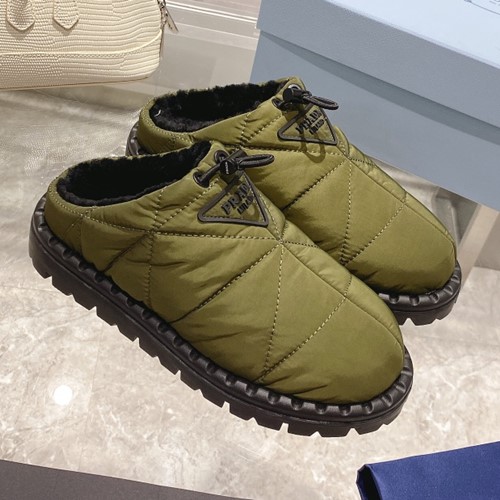 프라다 패딩 나일론 뮬 샌들