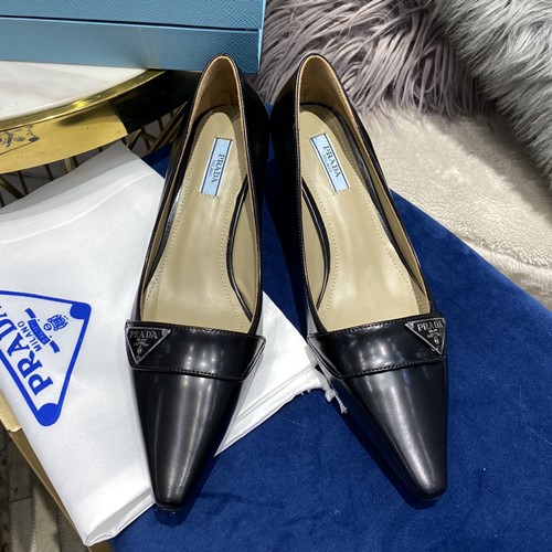 프라다 펌프스