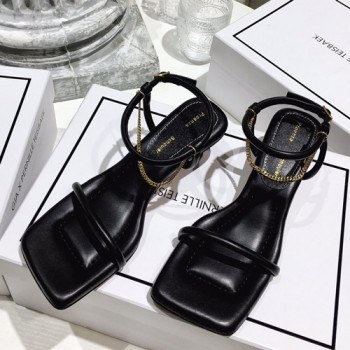 프로엔자슐러 샌들