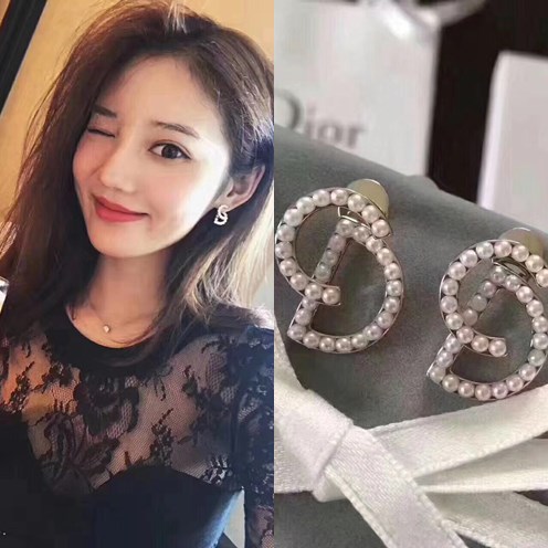 디올 CD로고 귀걸이