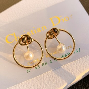 디올 CD로고 링 귀걸이