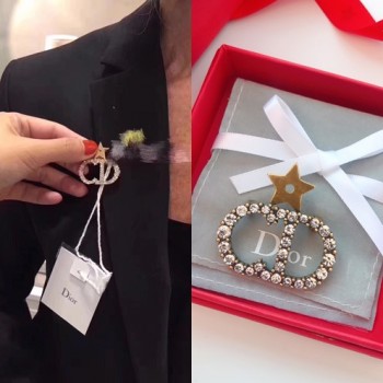 디올 CD로고 브로치