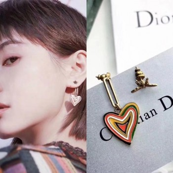 디올 하트 귀걸이