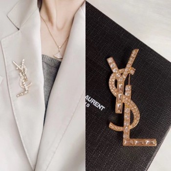 생로랑 로고 브로치