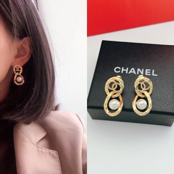 샤넬 C로고 귀걸이
