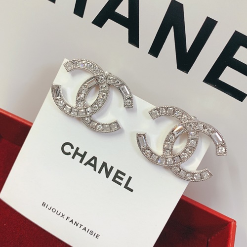 샤넬 C로고 귀걸이