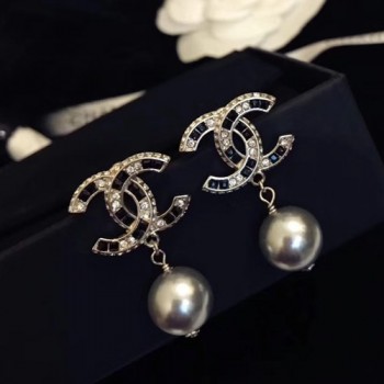 샤넬 C로고 귀걸이