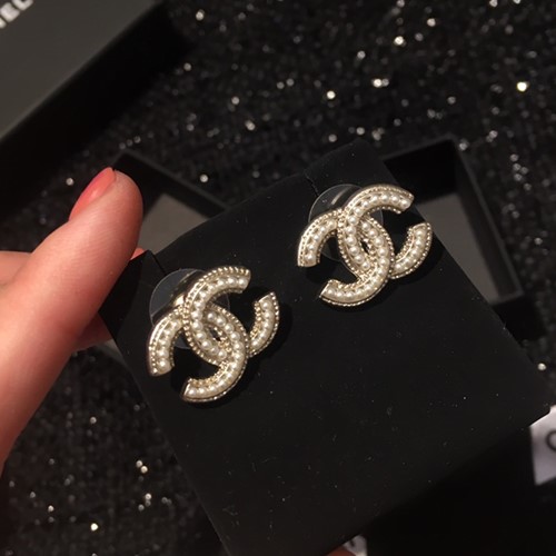 샤넬 C로고 귀걸이