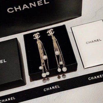 샤넬 C로고 드롭 귀걸이