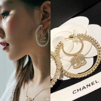샤넬 C로고 진주 귀걸이