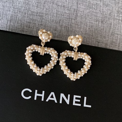샤넬 하트 귀걸이