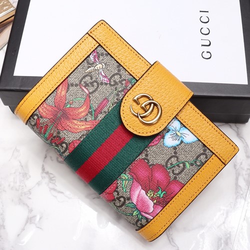 구찌 오피디아 GG 플로라 여권케이스