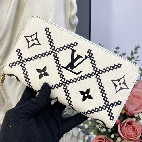 루이비통 말타쥬 스티칭 지피 월릿