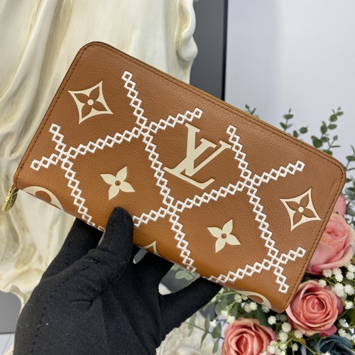 루이비통 말타쥬 스티칭 지피 월릿