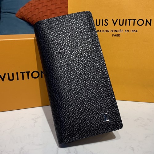 루이비통 타이가 브라짜 월릿